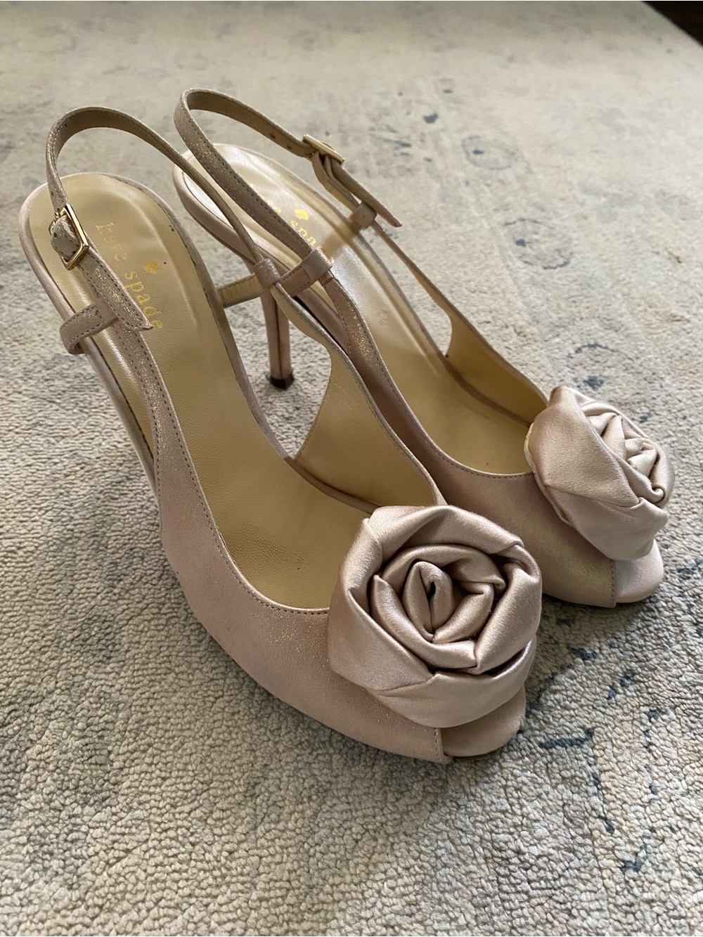 Kate Spade Rosette Stiletto Heels Champagne Gold Shimmer 7 Luxury Satin Rose